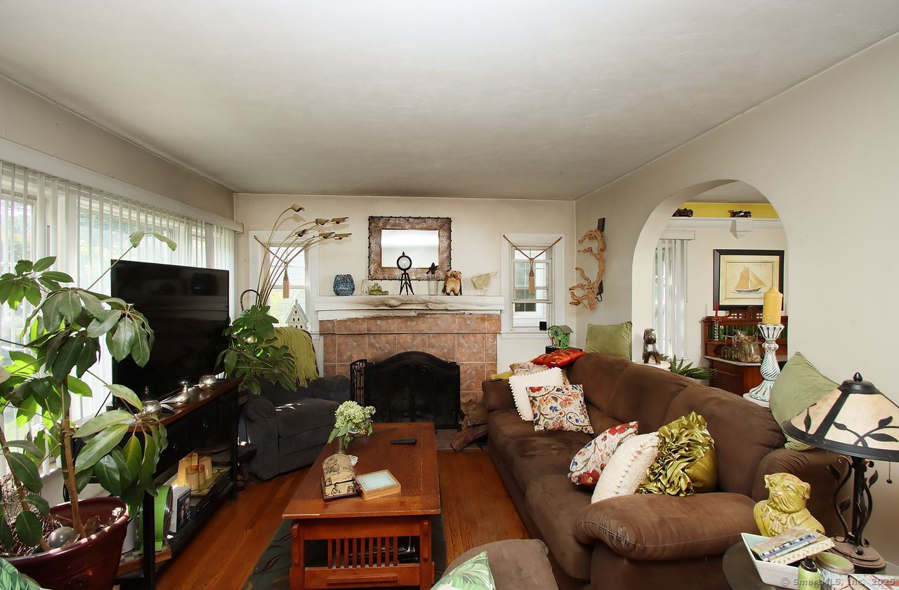 Homes for sale in Hamden, CT | 520 Hartford Turnpike, Hamden, CT 06517 | MLS# 24122781