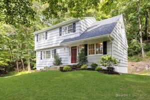 15 Riverside Drive