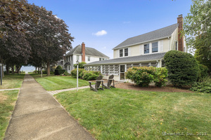 Homes for sale in Clinton, CT | 21 West Walk, Clinton, CT 06413 | MLS# 24122075