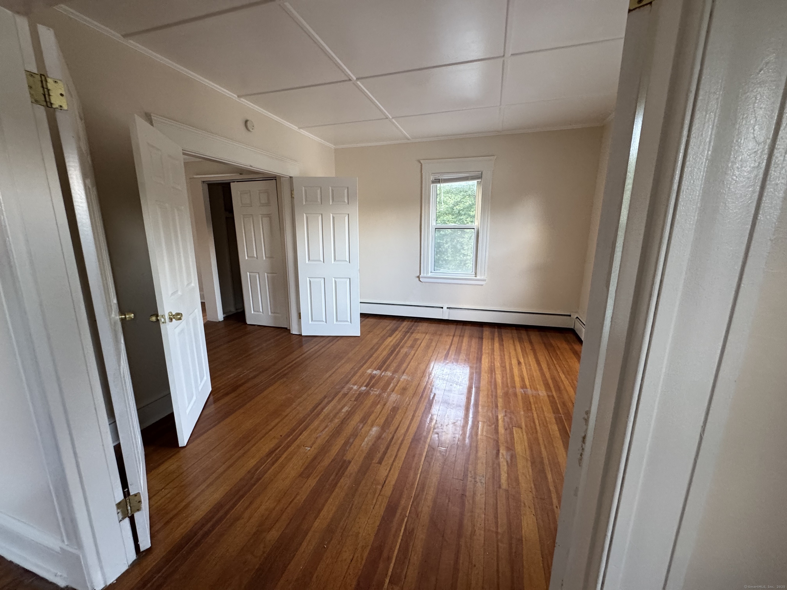 302 Lakeview, Waterbury, 06705, 6 Bedrooms Bedrooms, 0 ,2 BathroomsBathrooms,Multi-family For Sale,For Sale,Lakeview,0,24122420