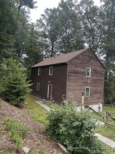 Homes for sale in Avon, CT | 239 Old Farms Rd #APT 18A, Avon, CT 06001 | MLS# 24123035