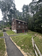 Homes for sale in Avon, CT | 239 Old Farms Rd #APT 18A, Avon, CT 06001 | MLS# 24123035