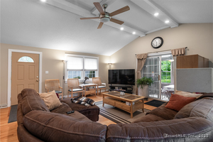 Homes for sale in Woodbury, CT | 49 Scuppo Rd, Woodbury, CT 06798 | MLS# 24123071