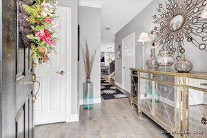 Homes for sale in Middlebury, CT | 24 Ridgewood Dr #24, Middlebury, CT 06762 | MLS# 24122594