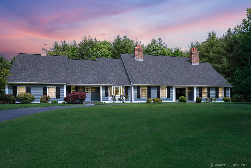 Photo 5 of 16 Oak Bluff, Avon, CT