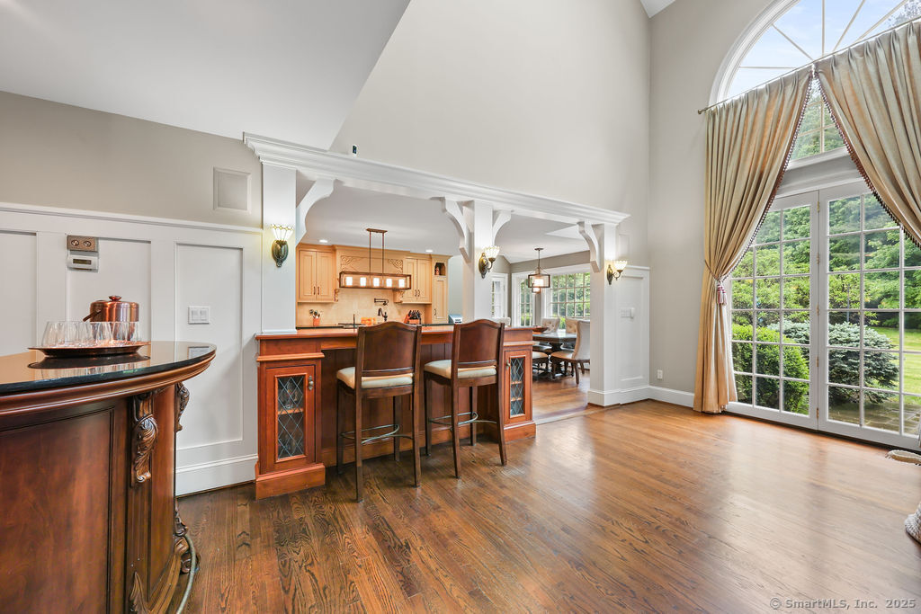 Photo 11 of 16 Oak Bluff, Avon, CT