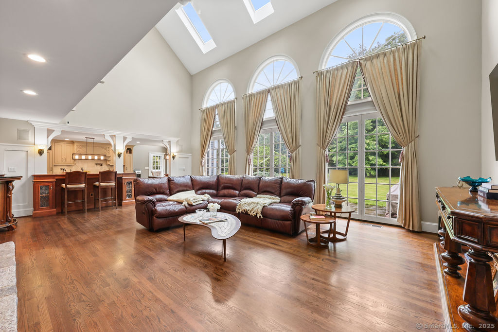 Photo 8 of 16 Oak Bluff, Avon, CT