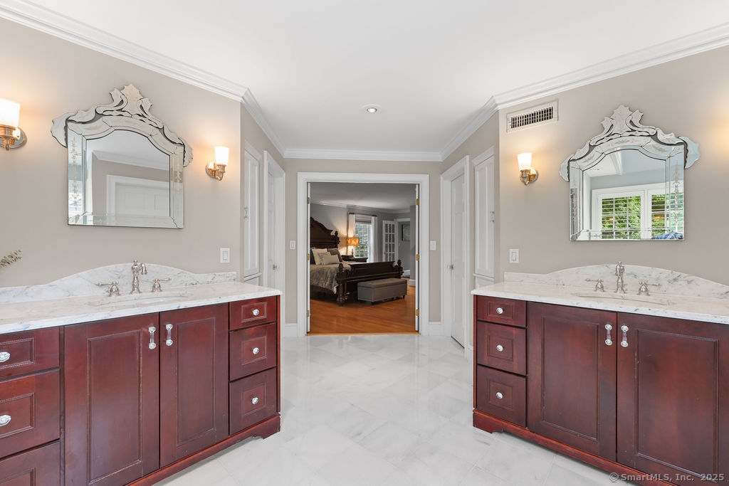 Photo 29 of 16 Oak Bluff, Avon, CT