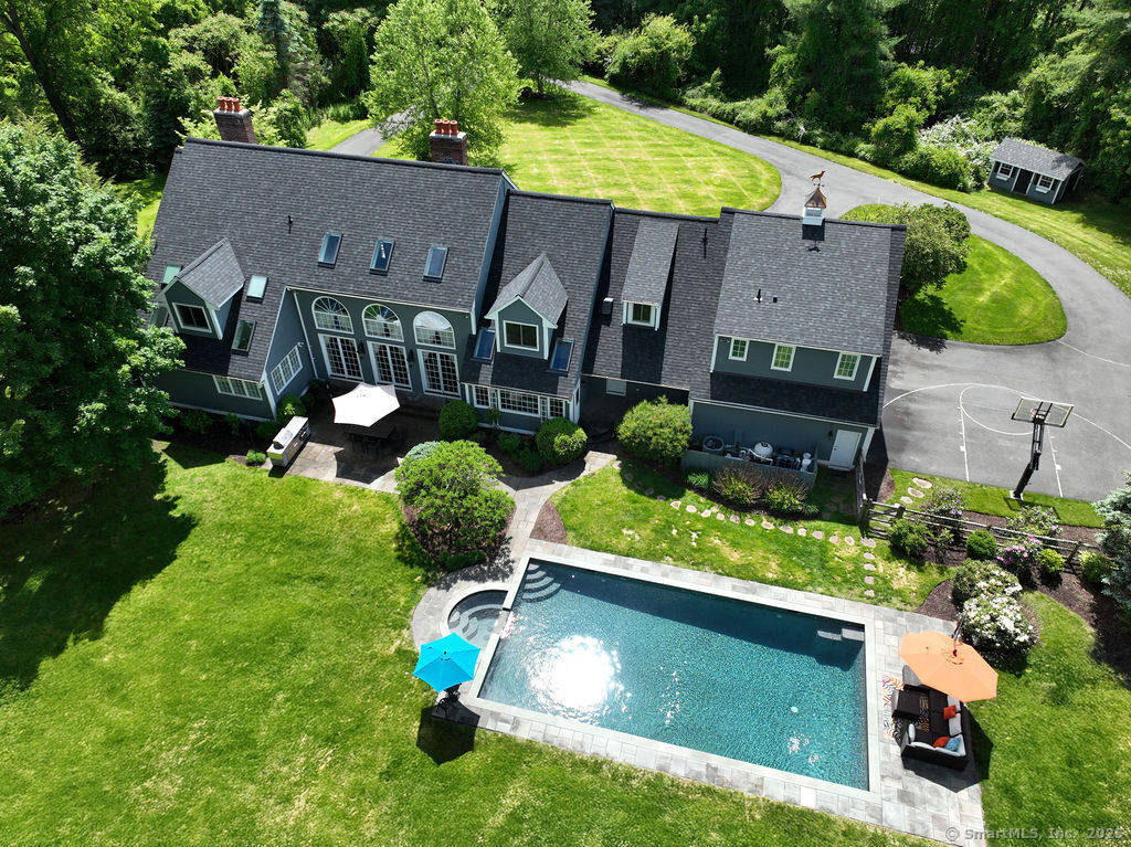 Photo 3 of 16 Oak Bluff, Avon, CT