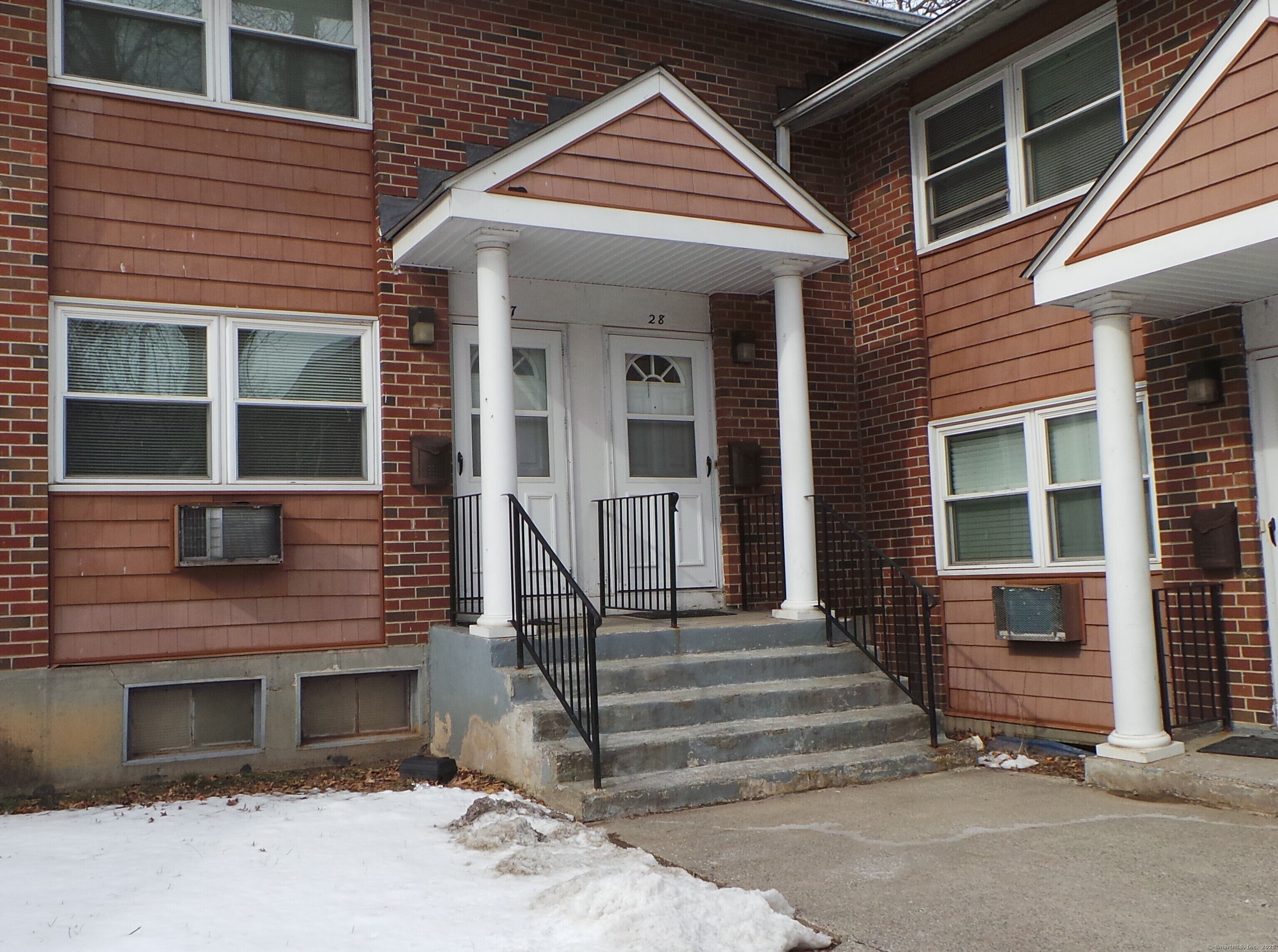 Homes for sale in Hartford, CT | 280 Capen St #28, Hartford, CT 06112 | MLS# 24122825