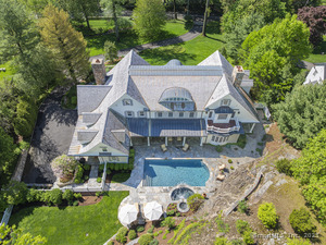 Homes for sale in Darien, CT | 10 Cross Rd, Darien, CT 06820 | MLS# 24123445