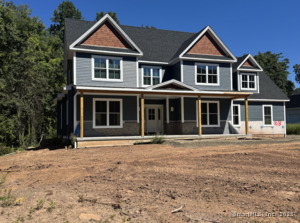 Homes for sale in Avon, CT | 68 Scoville Rd, Avon, CT 06001 | MLS# 24017684