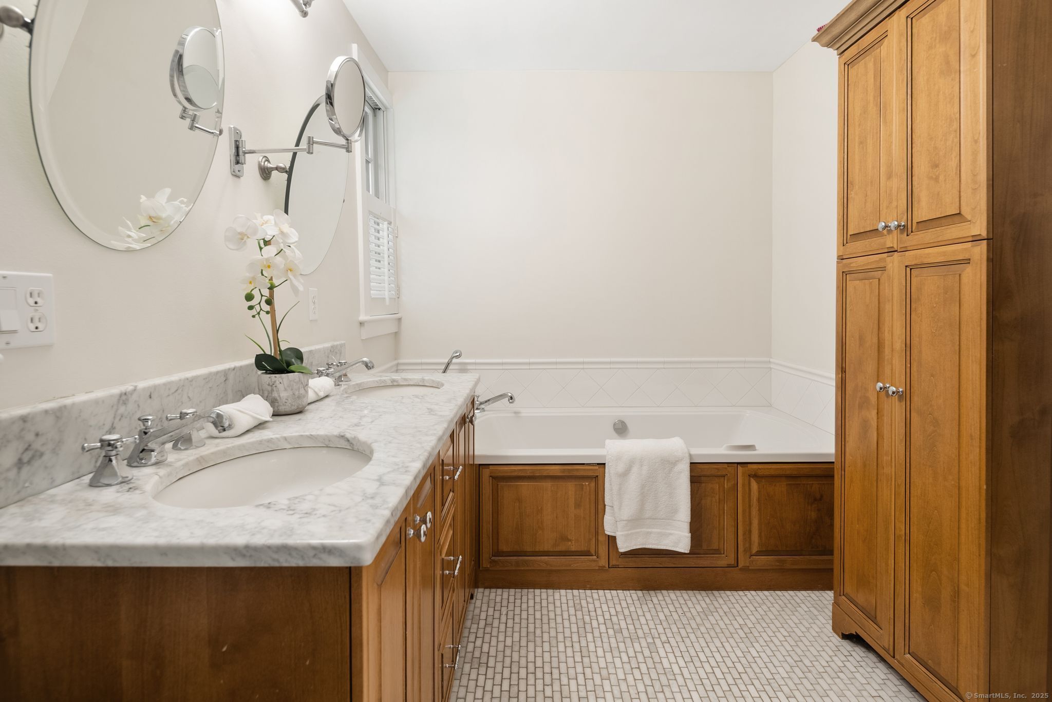 365 Toilsome Hill, Fairfield, 06825, 4 Bedrooms Bedrooms, 0 ,3 BathroomsBathrooms,Single Family For Sale,For Sale,Toilsome Hill,0,24123685