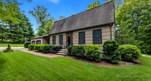 Homes for sale in Southbury, CT | 20 Lantern Park Ln S, Southbury, CT 06488 | MLS# 24119970