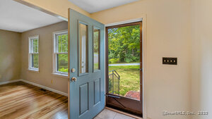 Homes for sale in Southbury, CT | 20 Lantern Park Ln S, Southbury, CT 06488 | MLS# 24119970