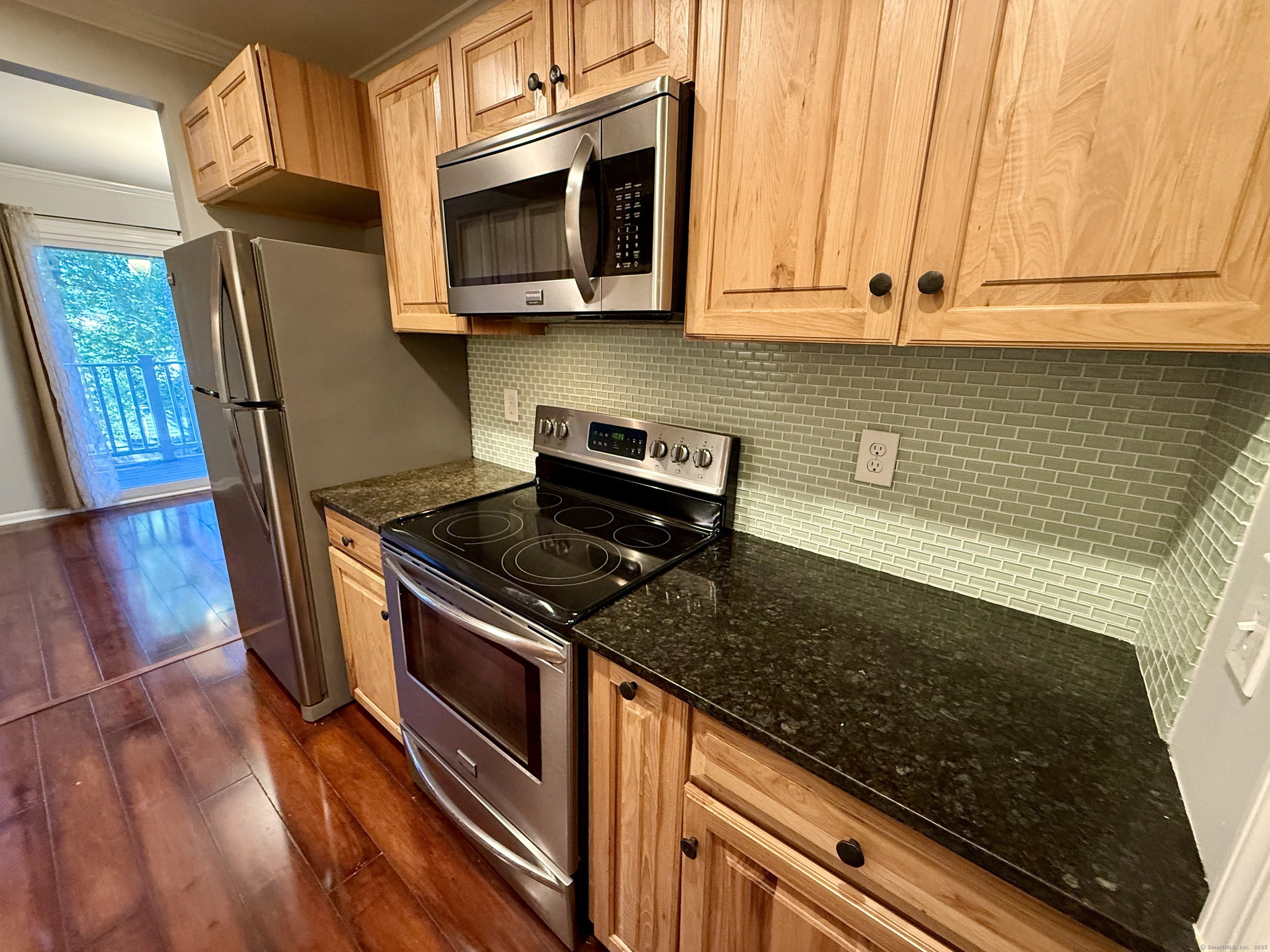 41 Rock Spring Road, Stamford, Connecticut photo 1