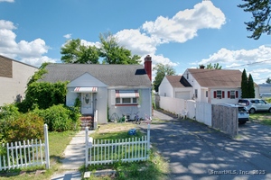 Homes for sale in East Hartford, CT | 18 Lincoln St, East Hartford, CT 06108 | MLS# 24123659