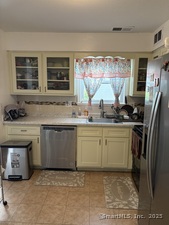 Homes for sale in Danbury, CT | 25 Padanaram Rd #APT 13, Danbury, CT 06811 | MLS# 24093160