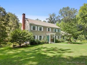 Homes for sale in New Canaan, CT | 176 Logan Rd, New Canaan, CT 06840 | MLS# 24122086