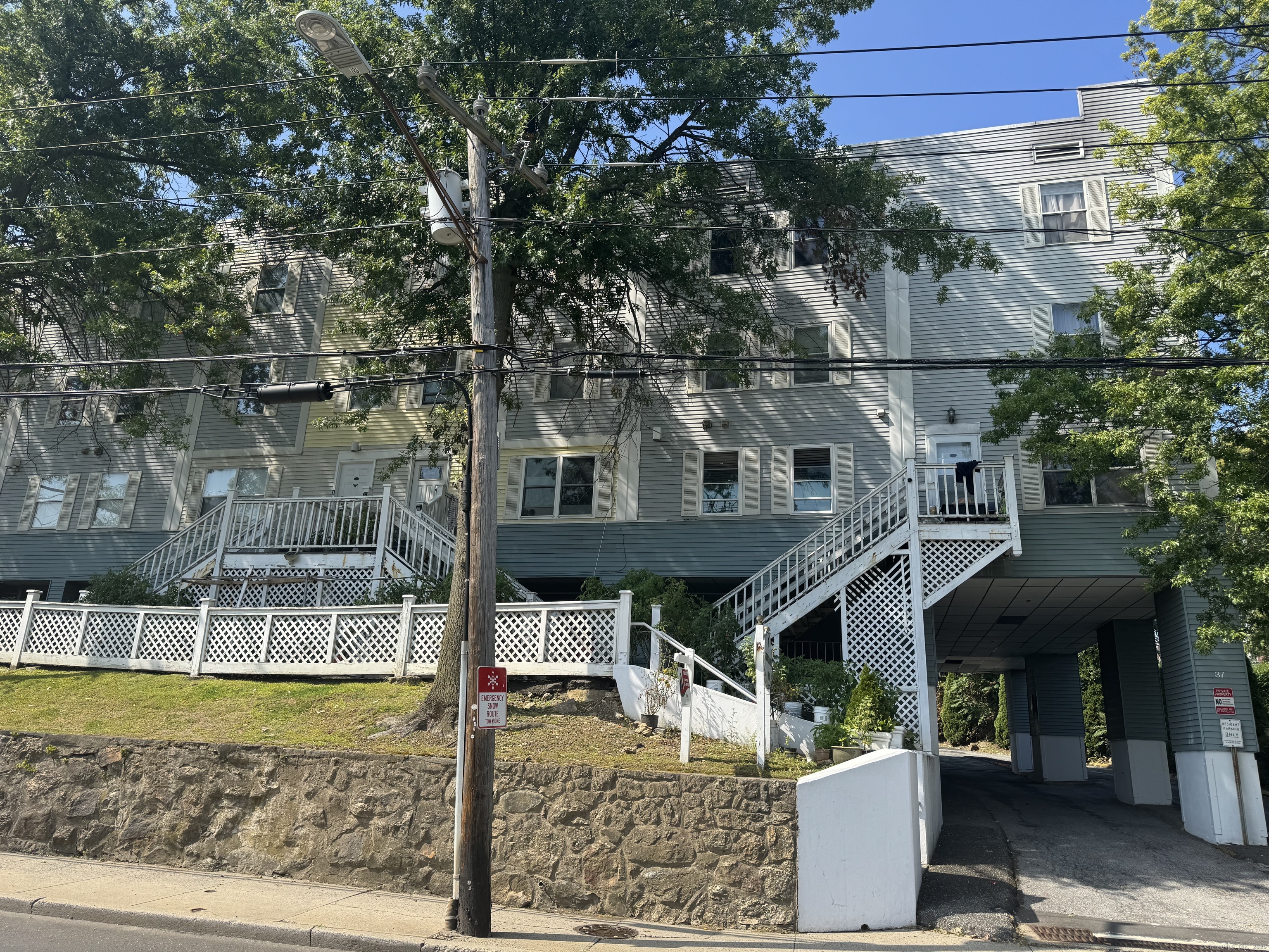 37 Greenwich Avenue, Stamford, Connecticut photo 1