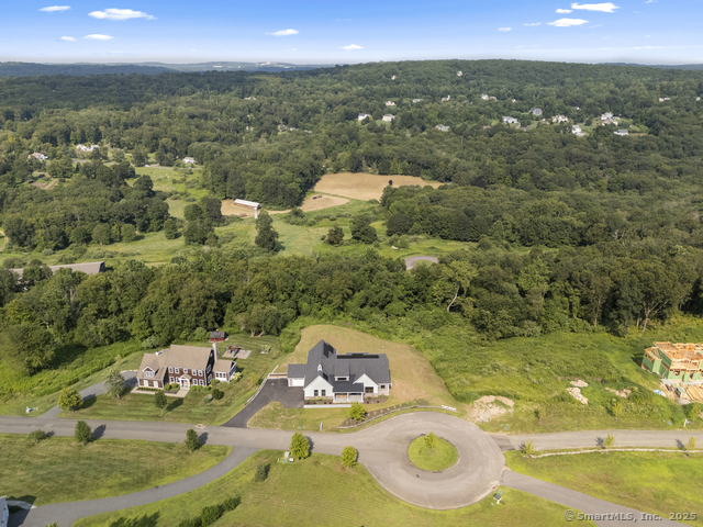 Front view of 167 Willow Creek Estates Dr, Southbury