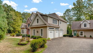 Homes for sale in Oxford, CT | 4 Bishop Rd, Oxford, CT 06478 | MLS# 24123705