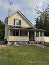 Homes for sale in Manchester, CT | 29 Summer St, Manchester, CT 06040 | MLS# 24124790