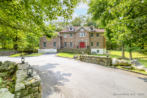 Homes for sale in Stamford, CT | 185 Interlaken Rd, Stamford, CT 06903 | MLS# 24124440