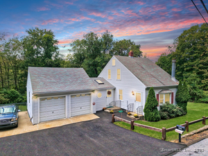 Homes for sale in Middlebury, CT | 587 Shadduck Rd, Middlebury, CT 06762 | MLS# 24124473