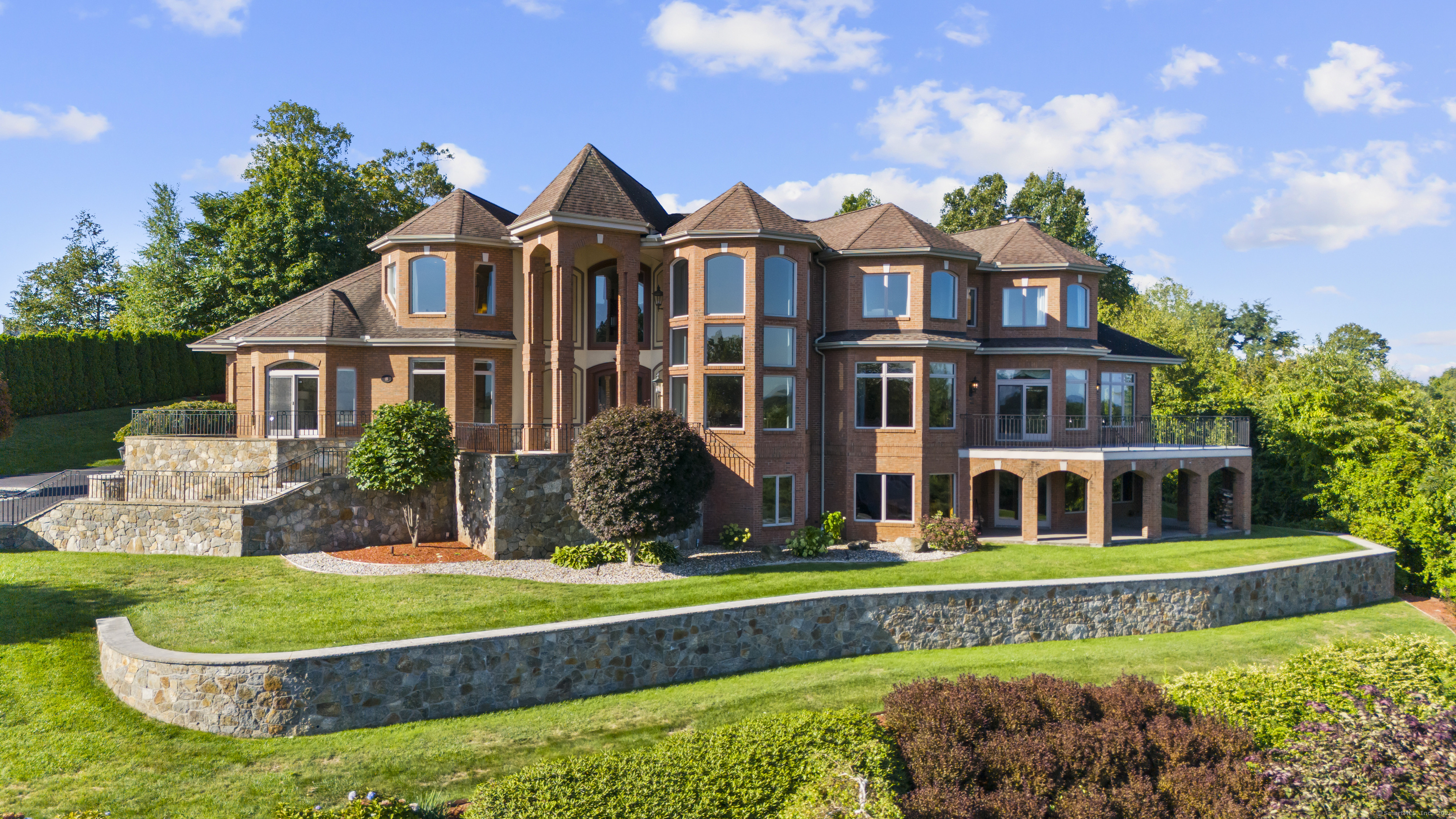 Rocky Hill, Connecticut, 06067, United States, 4 Bedrooms Bedrooms, ,4.5 BathroomsBathrooms,Residential,For Sale,1941400