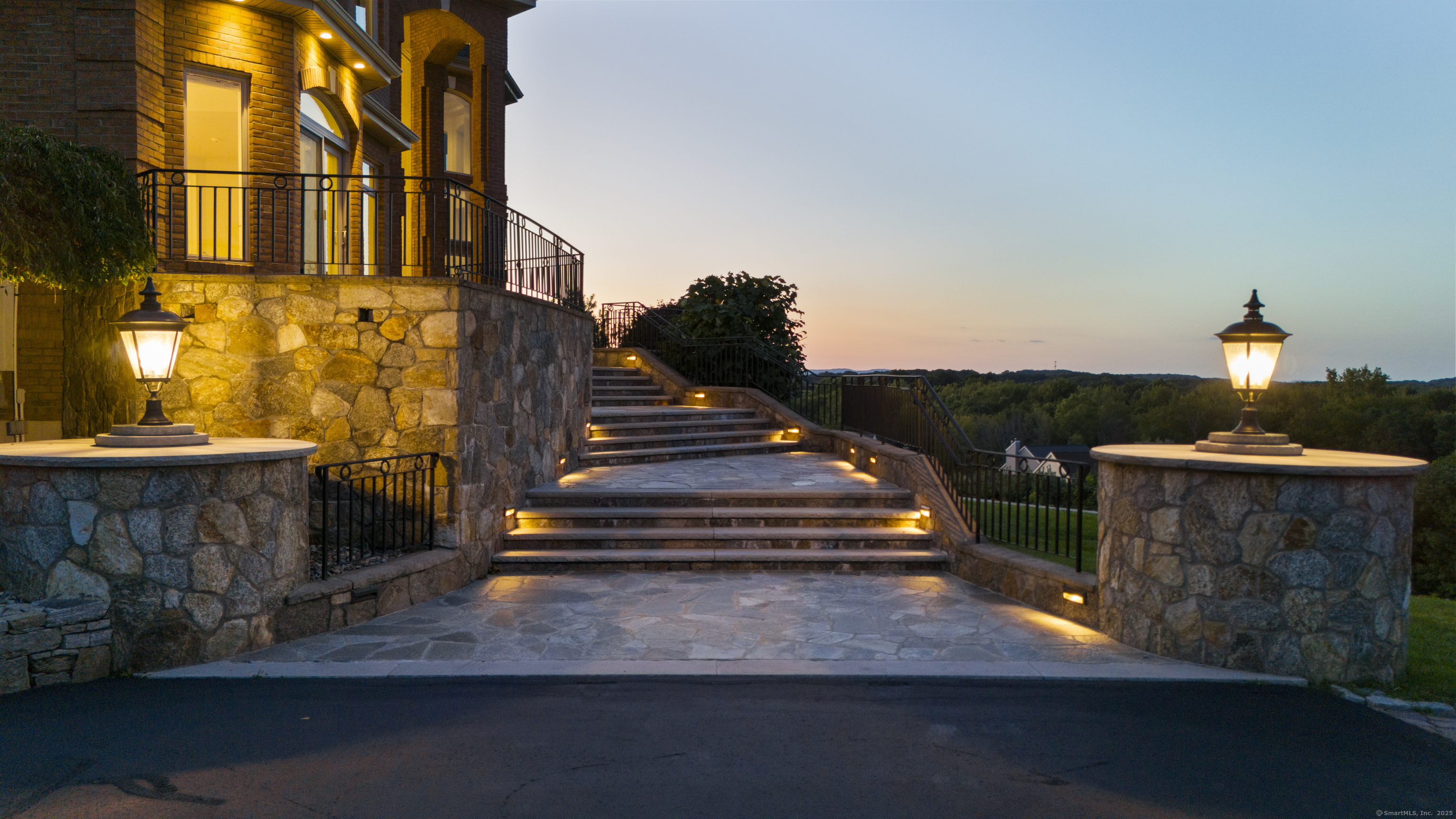 Rocky Hill, Connecticut, 06067, United States, 4 Bedrooms Bedrooms, ,4.5 BathroomsBathrooms,Residential,For Sale,1941400