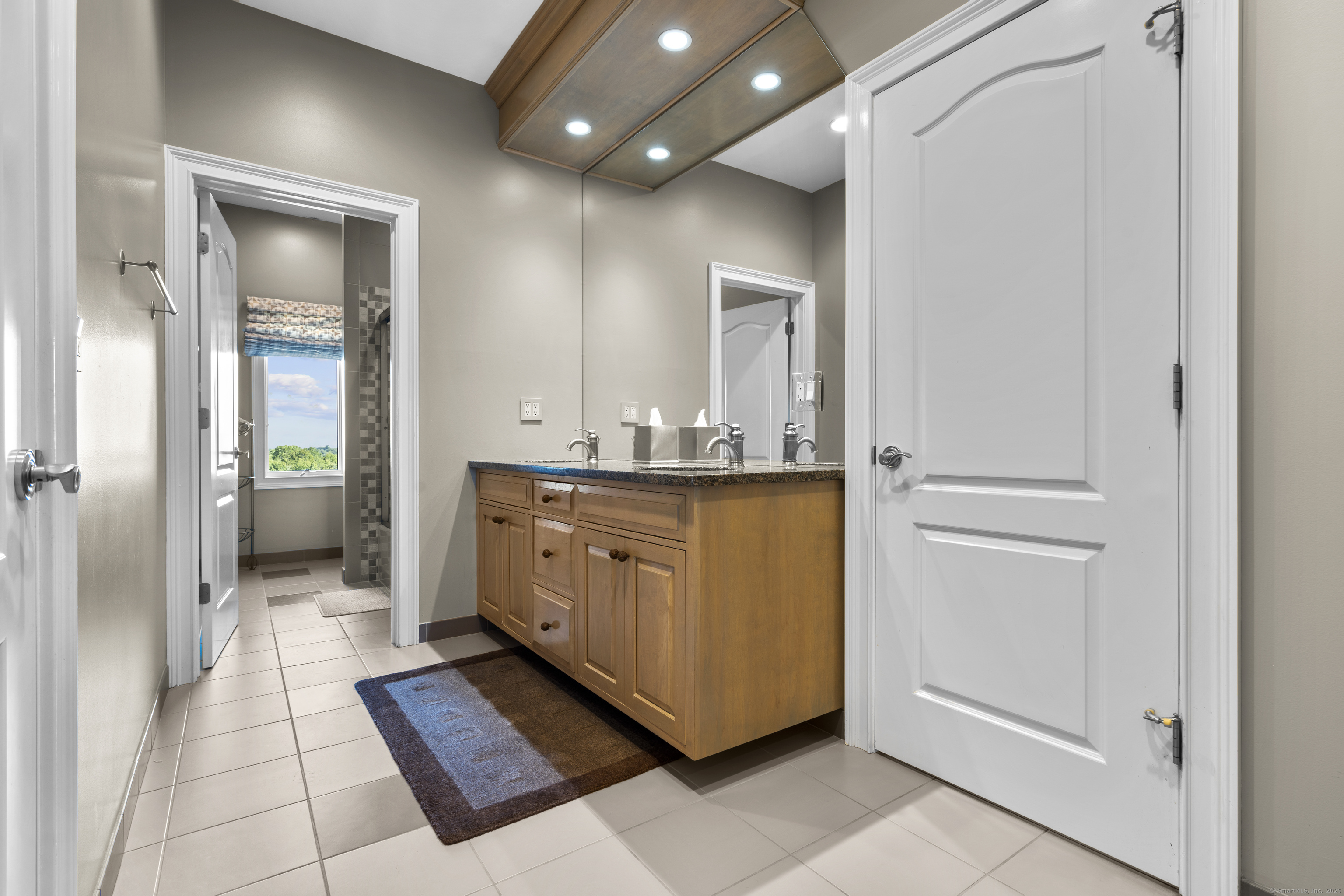 Rocky Hill, Connecticut, 06067, United States, 4 Bedrooms Bedrooms, ,4.5 BathroomsBathrooms,Residential,For Sale,1941400