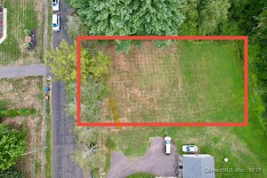 Homes for sale in Southington, CT | 15 Mckenzie Dr, Southington, CT 06489 | MLS# 24124914