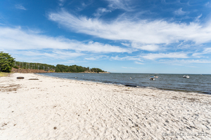 Homes for sale in Old Lyme, CT | 22 Riverdale Lndg, Old Lyme, CT 06371 | MLS# 24125078