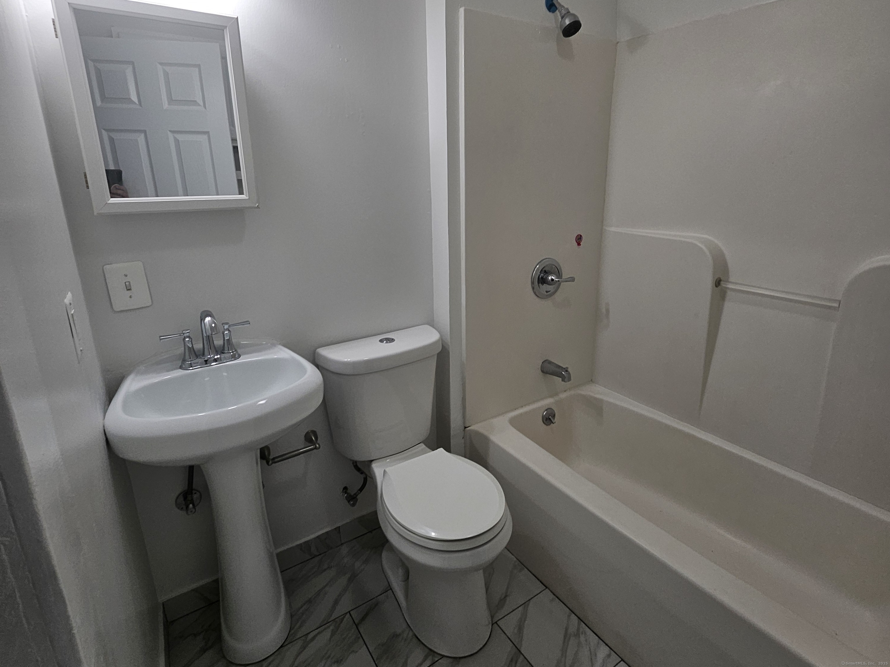 419 Columbus, New Britain, 06051, 3 Bedrooms Bedrooms, 0 ,1 BathroomBathrooms,Residential Rental,For Sale,Columbus,0,24124804