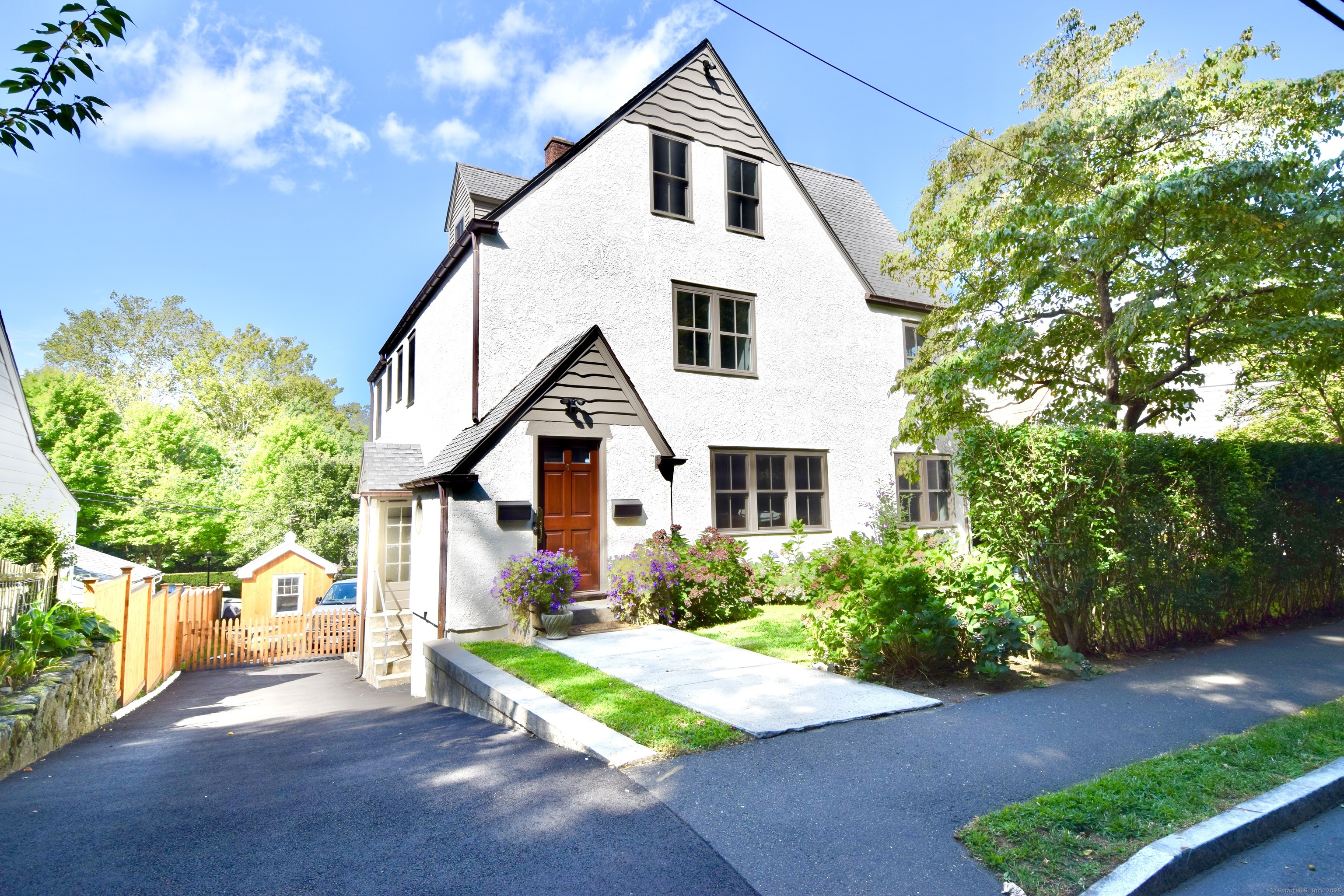 6 Pemberwick Road, Greenwich, Connecticut photo 1