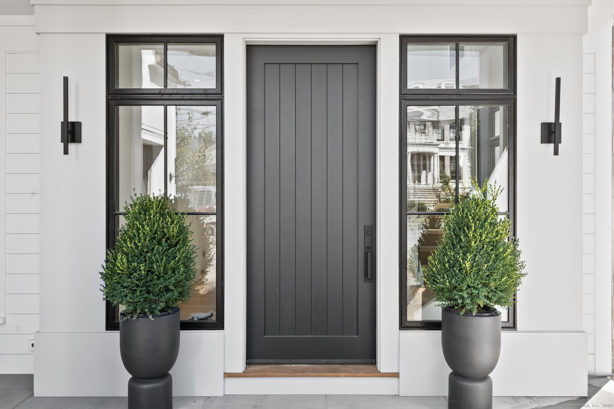 Greenwich, Connecticut, 06830, United States, 5 Bedrooms Bedrooms, ,5.5 BathroomsBathrooms,Residential,For Sale,1959993