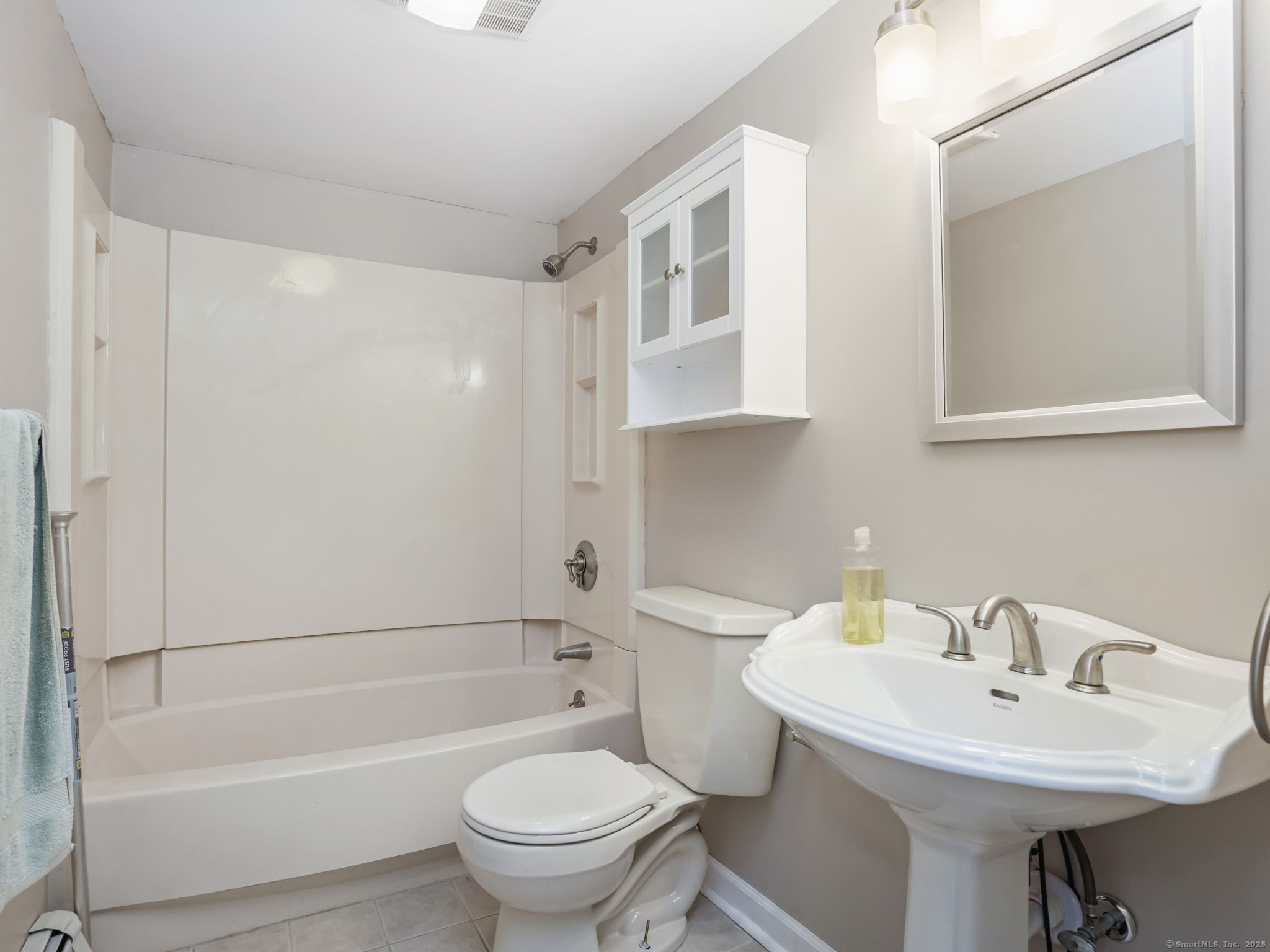 41 Simsbury Road
