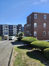 324 Strawberry Hill Avenue, Unit APT B208