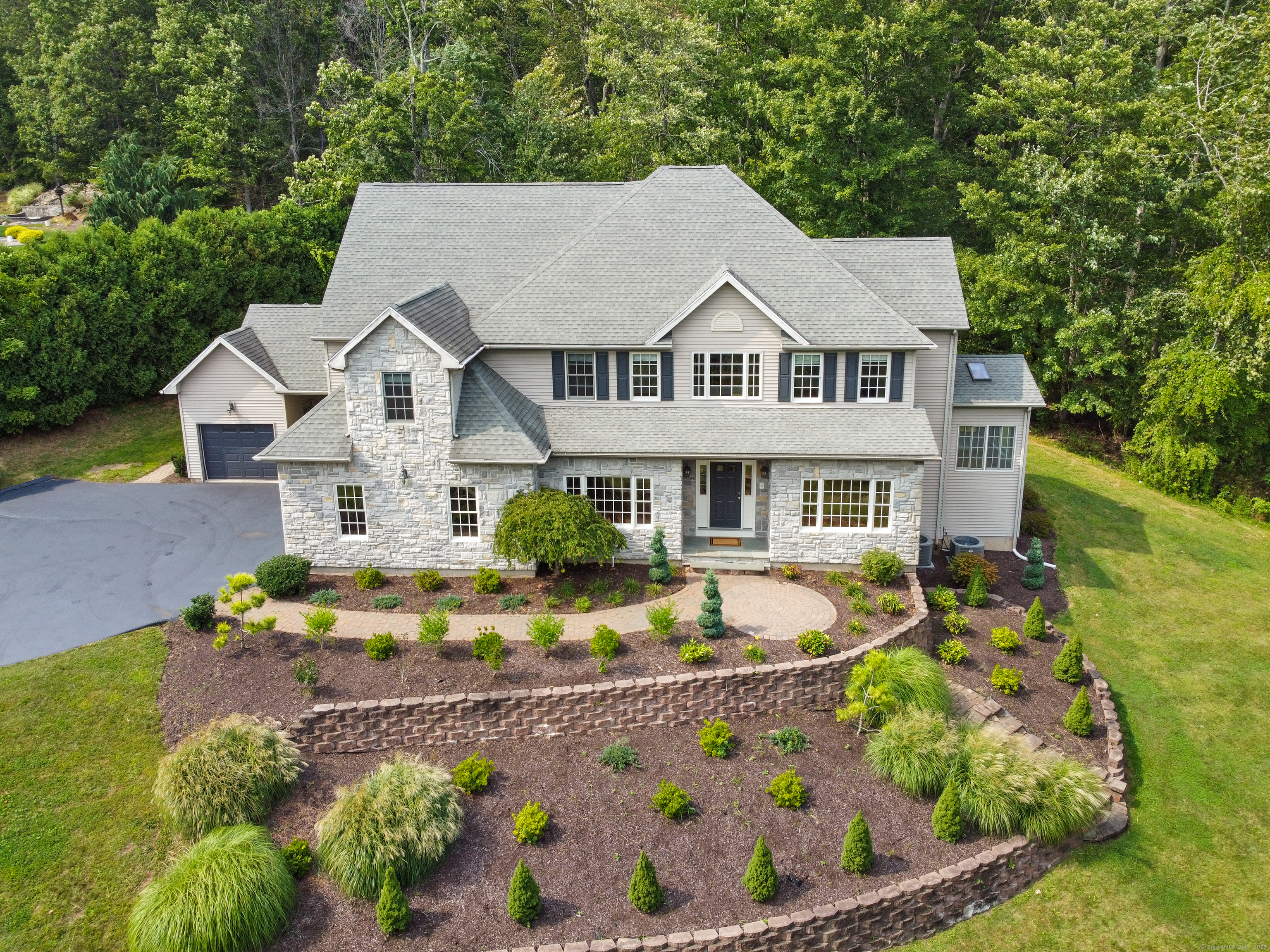 Homes for sale in West Hartford, CT | 7 Mountainside Rd, West Hartford, CT 06117 | MLS# 24125523