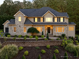 Homes for sale in West Hartford, CT | 7 Mountainside Rd, West Hartford, CT 06117 | MLS# 24125523