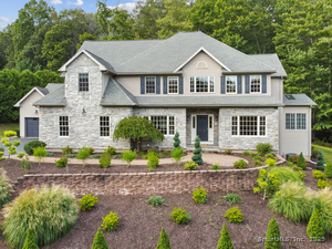 Homes for sale in West Hartford, CT | 7 Mountainside Rd, West Hartford, CT 06117 | MLS# 24125523