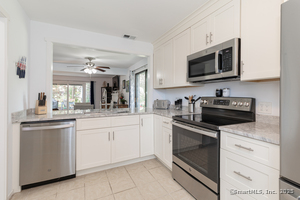 Homes for sale in Southbury, CT | 825 Heritage Vlg #B, Southbury, CT 06488 | MLS# 24124224