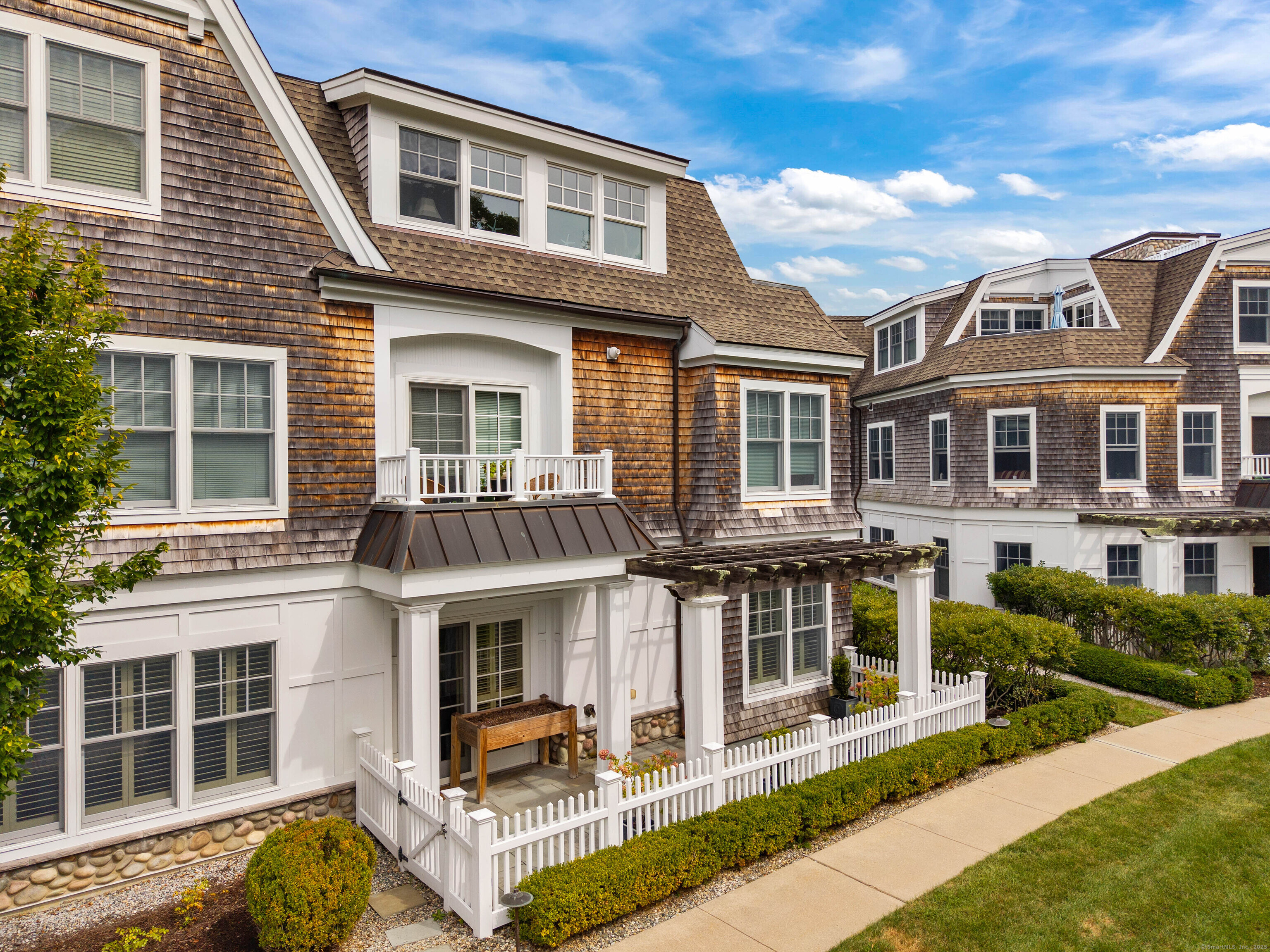 103 Main Street 1102