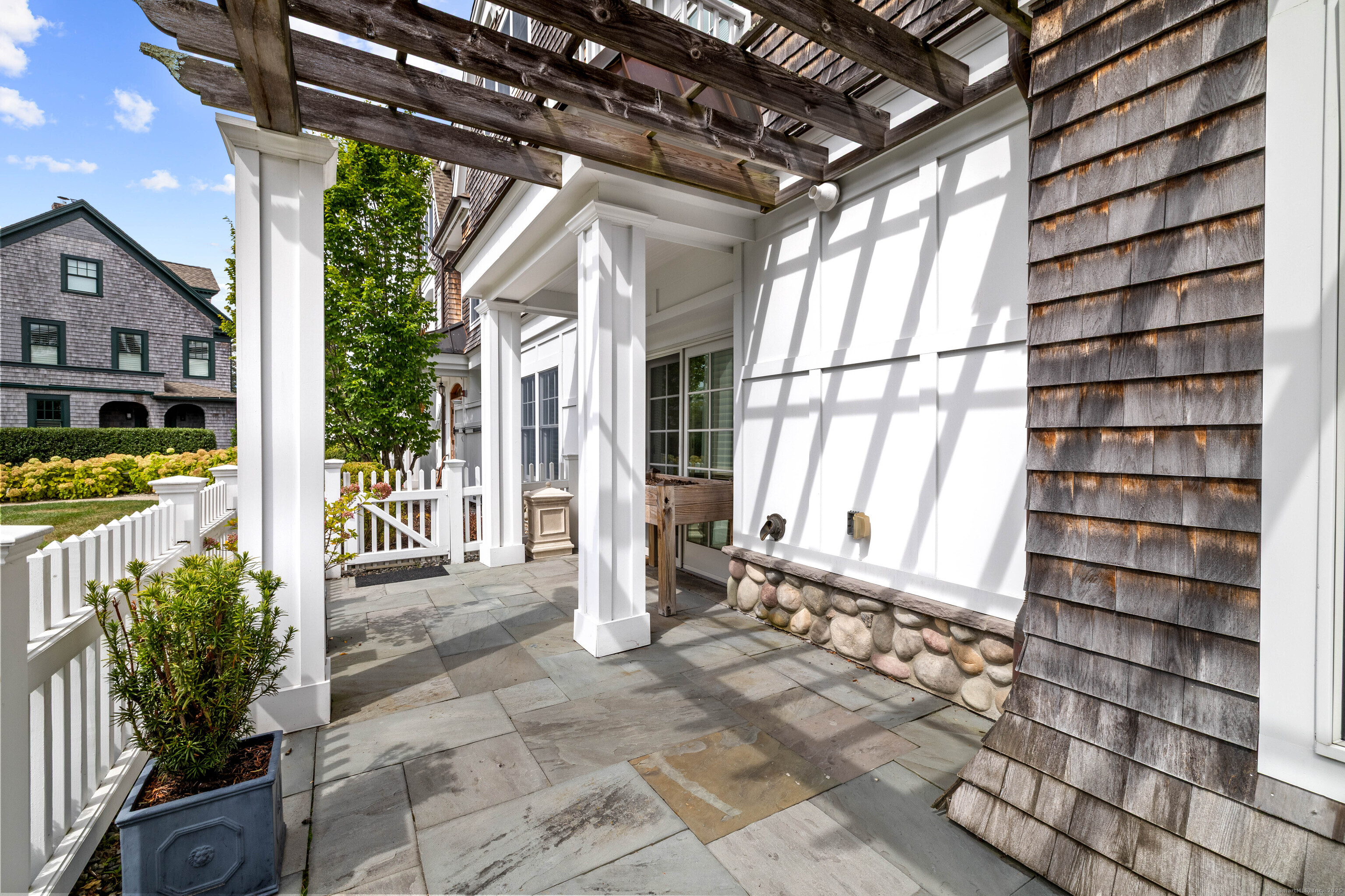 103 Main Street 1102