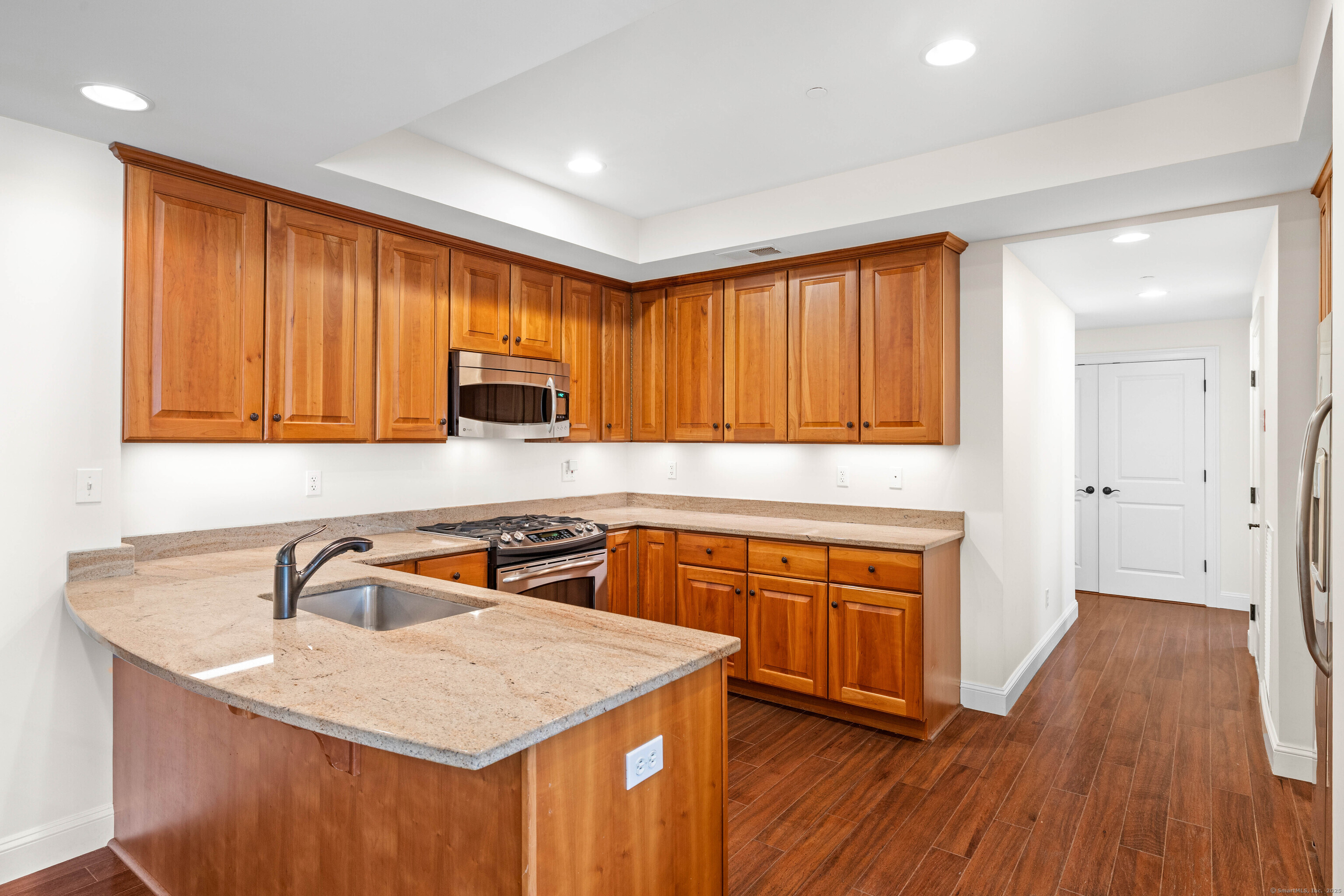 103 Main Street 1102