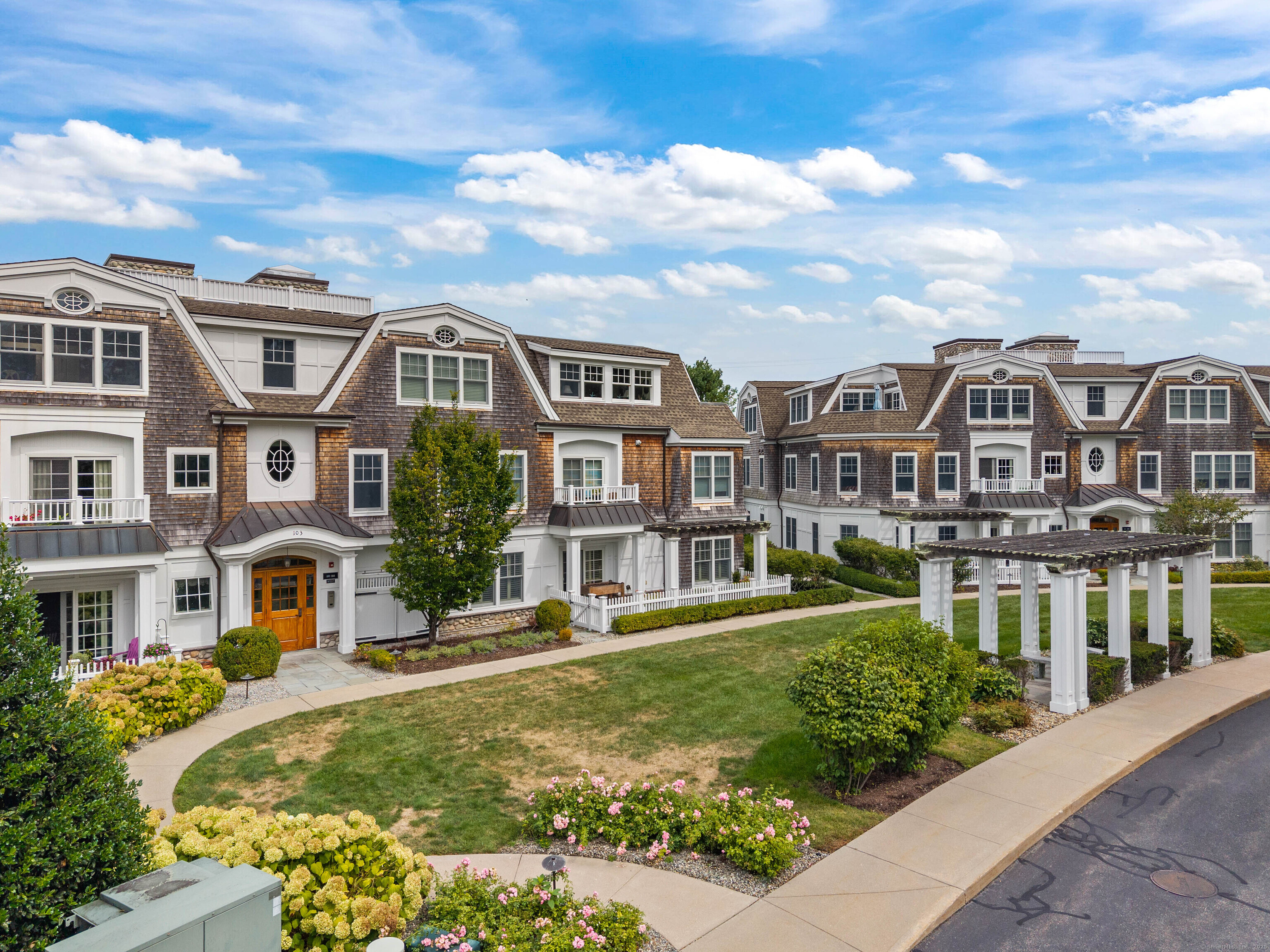 103 Main Street 1102