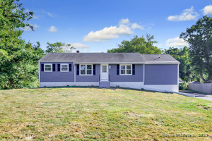 Homes for sale in North Haven, CT | 38 Pine River Rd, North Haven, CT 06473 | MLS# 24125685