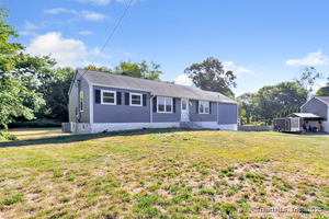 Homes for sale in North Haven, CT | 38 Pine River Rd, North Haven, CT 06473 | MLS# 24125685