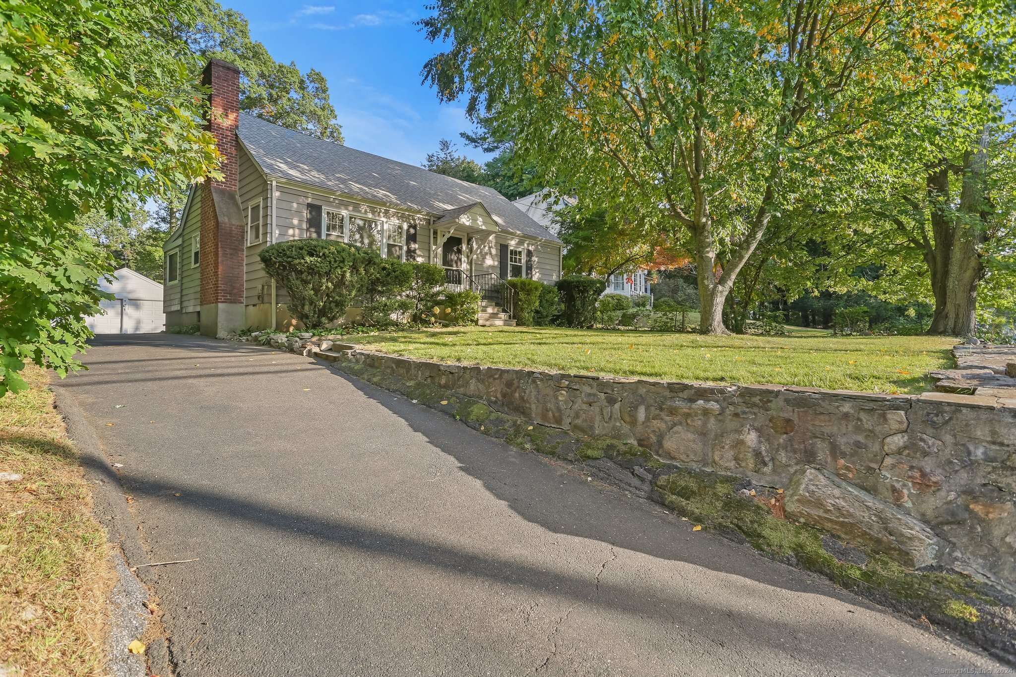 21 Hoyt Street, Darien, Connecticut photo 1